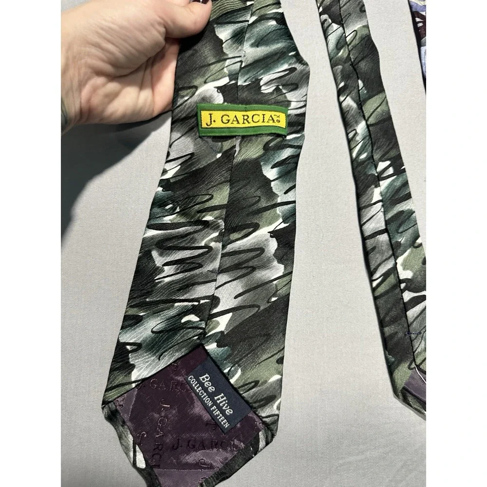 VTG J Garcia Pair‎ (2) Neck Ties Banyan Trees & Bee Hive